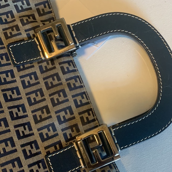 Fendi Zucchino handbag leather and canvas. - Picture 2 of 11